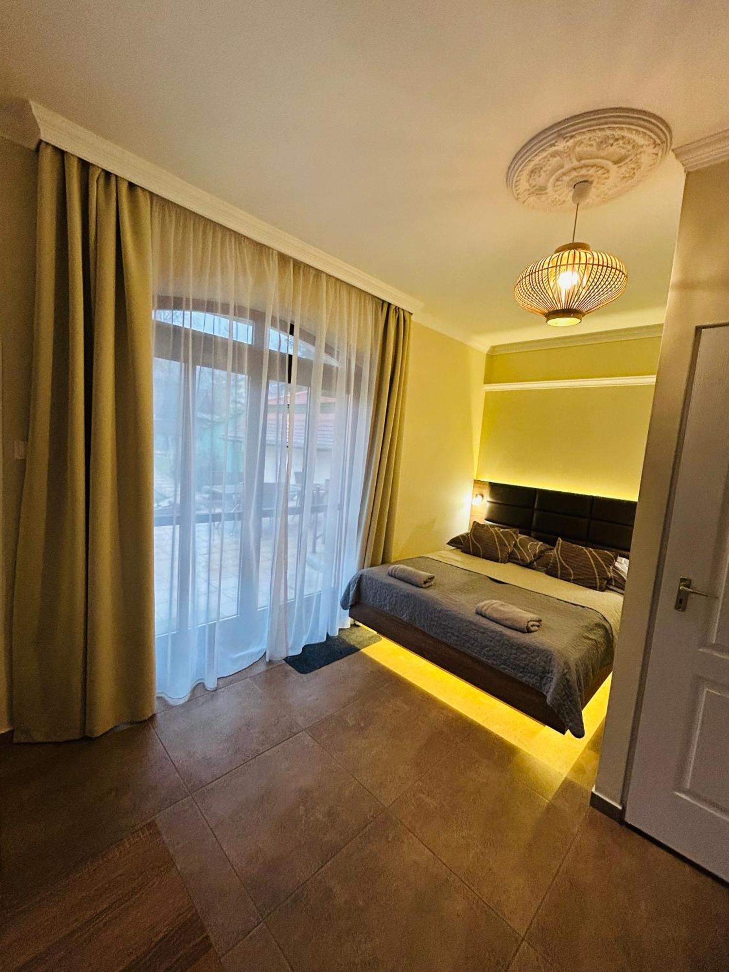 Harmonia Vendeghaz Hotell Miskolc Exteriör bild
