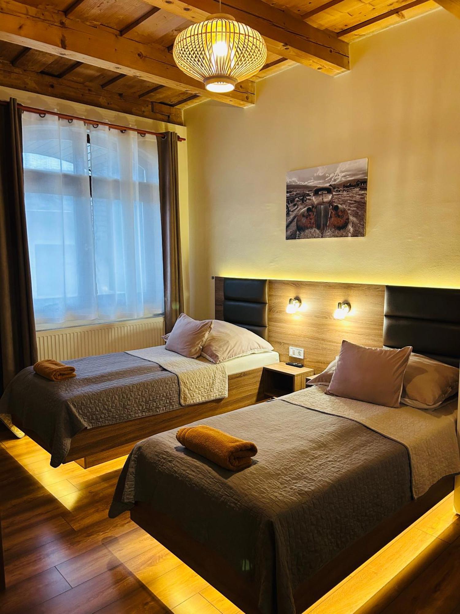 Harmonia Vendeghaz Hotell Miskolc Exteriör bild