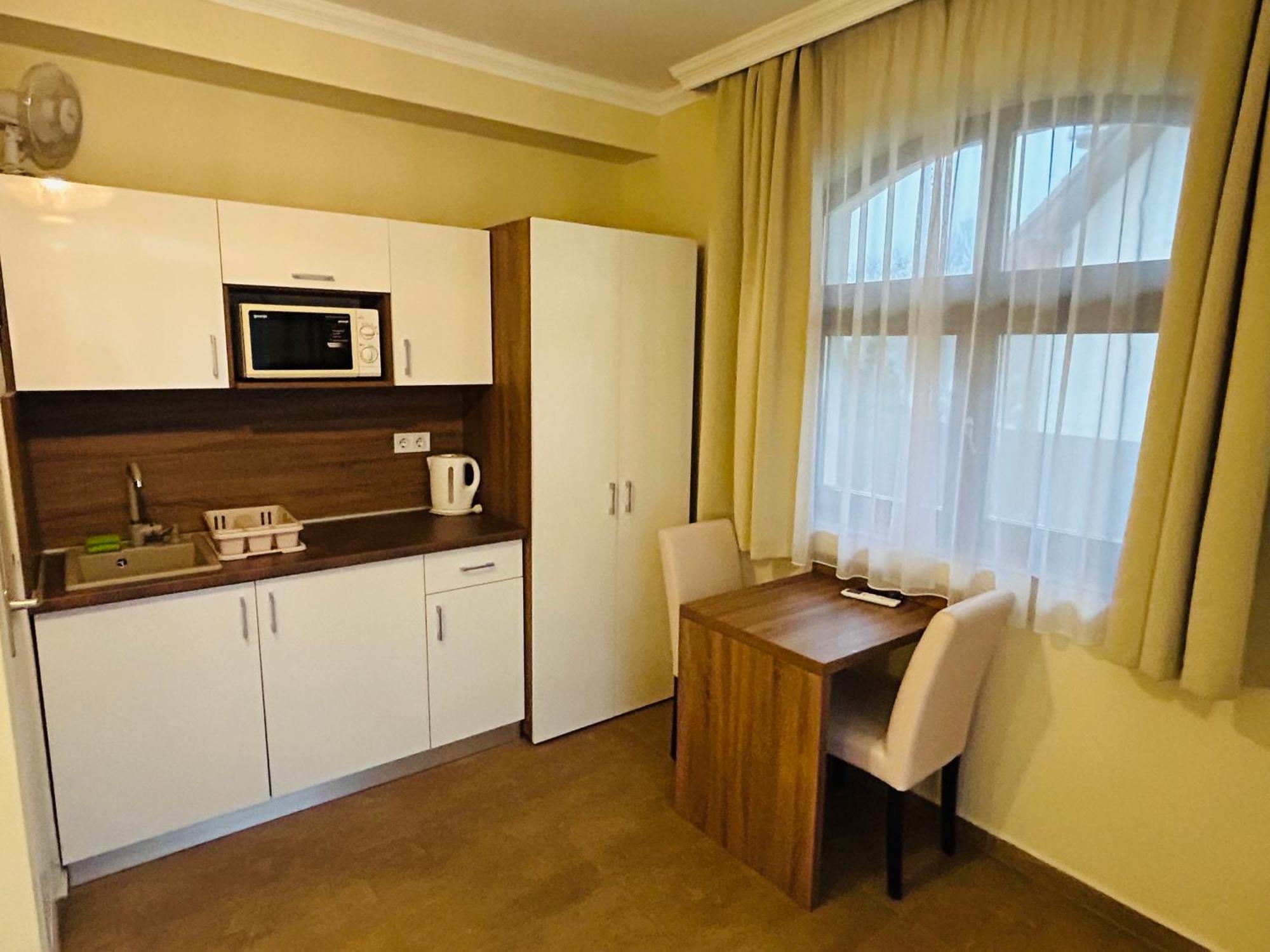 Harmonia Vendeghaz Hotell Miskolc Exteriör bild