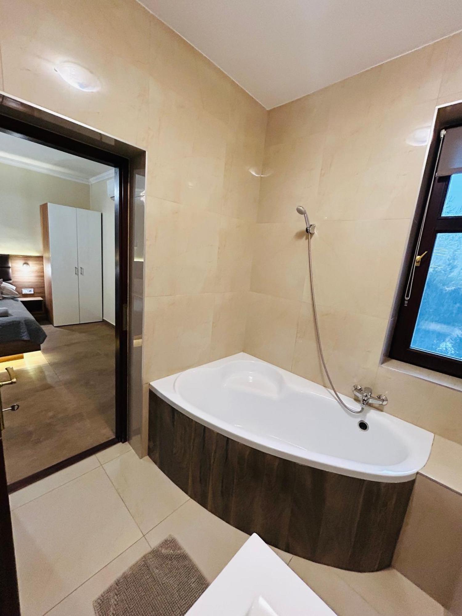 Harmonia Vendeghaz Hotell Miskolc Exteriör bild
