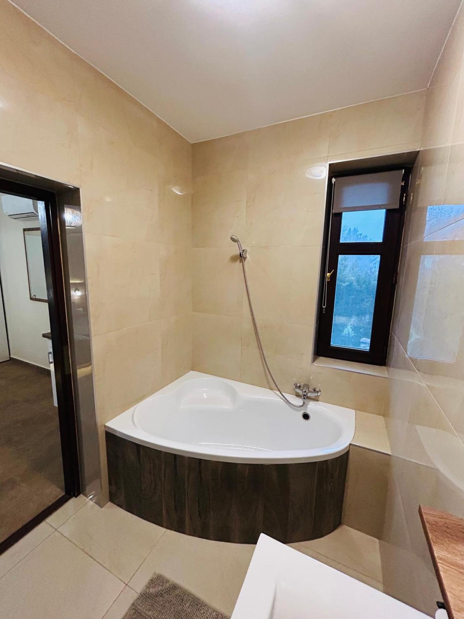 Harmonia Vendeghaz Hotell Miskolc Exteriör bild
