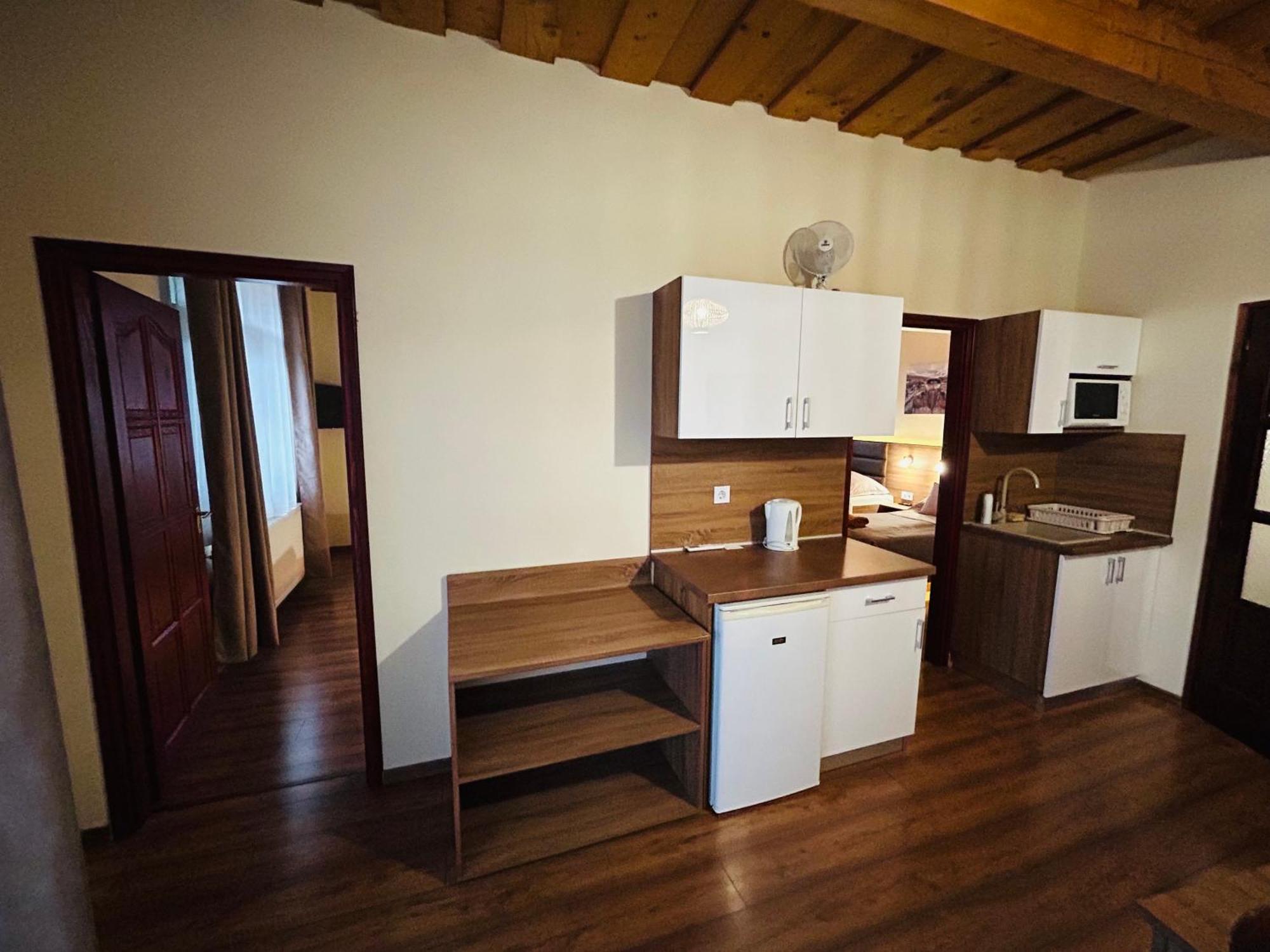 Harmonia Vendeghaz Hotell Miskolc Exteriör bild